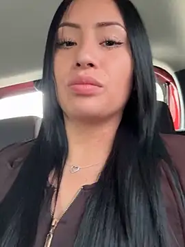 Snapshot of Sara_luna_ chatting on 03-18-25, 02:48 Sara luna online show from 03-18-25, 02:48