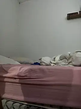 Snapshot of sammoura01 chatting on 11-07-25, 03:17 sammoura01 online show from 11-07-25, 03:17