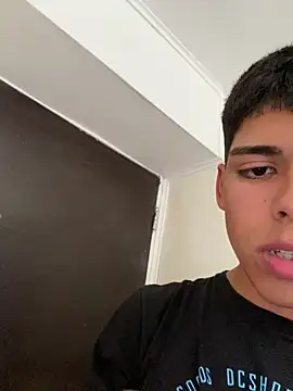 Snapshot of Edu_zzs2 chatting on 10-27-25, 07:51 Edu zzs2 online show from 10-27-25, 07:51