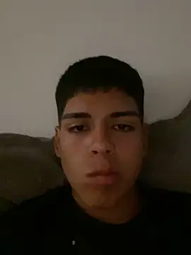 Snapshot of Edu_zzs2 chatting on 10-29-25, 01:19 Edu zzs2 online show from 10-29-25, 01:19