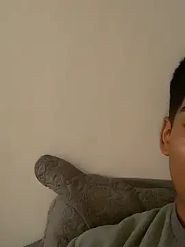 Snapshot of Edu_zzs2 chatting on 10-31-25, 12:44 Edu zzs2 online show from 10-31-25, 12:44