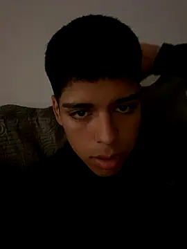 Snapshot of Edu_zzs2 chatting on 11-01-25, 01:29 Edu zzs2 online show from 11-01-25, 01:29