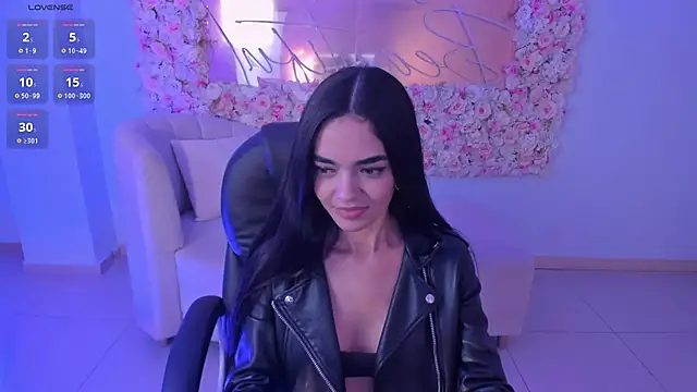 LucianaMillerX online show from 12-18-24, 07:15