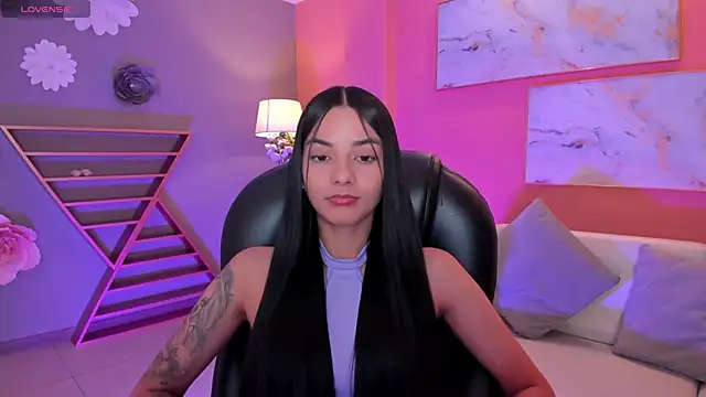 HannahJamesX online show from 02-18-25, 10:25