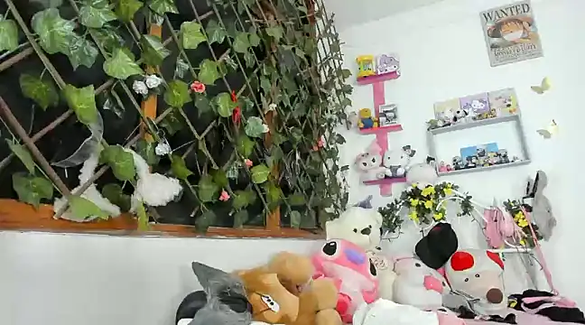 LunaDeCristall online show from 01-28-25, 05:43