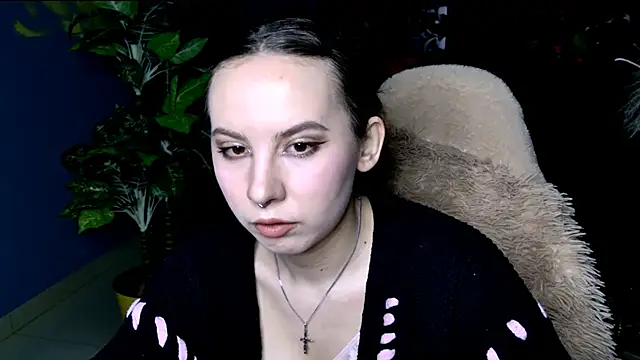 Snapshot of JasmineMilko chatting on 04-21-26, 05:03 JasmineMilko online show from 04-21-26, 05:03