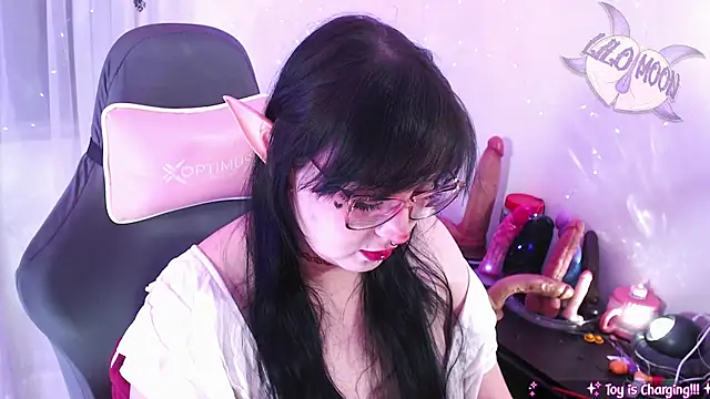 LiloMoon69 online show from 05-18-26, 04:07
