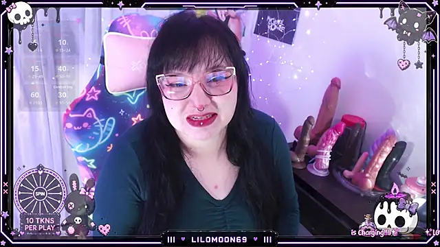 Snapshot of LiloMoon69 chatting on 07-05-26, 07:37 LiloMoon69 online show from 07-05-26, 07:37