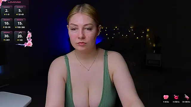 Snapshot of Catherine_River chatting on 05-03-26, 03:51 Catherine River online show from 05-03-26, 03:51