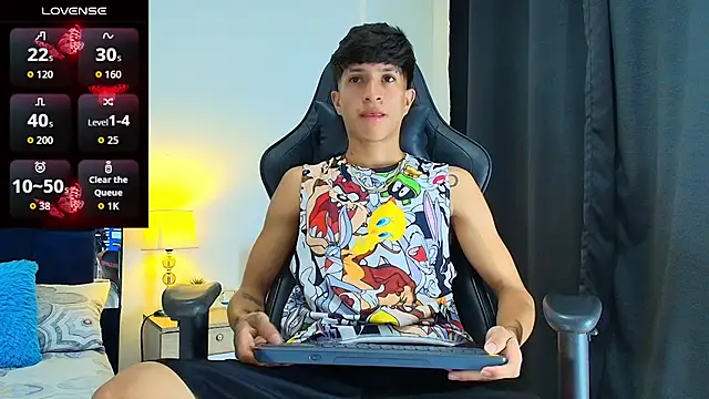 Snapshot of _CamiloBass chatting on 07-17-26, 12:39 CamiloBass online show from 07-17-26, 12:39