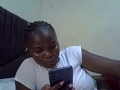 Snapshot of pretty_vivy chatting on 03-06-25, 03:56 pretty vivy online show from 03-06-25, 03:56