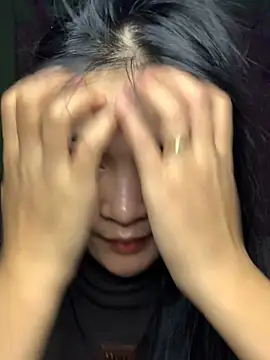 Snapshot of Zeni_fer chatting on 03-13-25, 01:43 Zeni fer online show from 03-13-25, 01:43