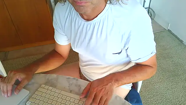 Snapshot of costanza7070 chatting on 06-29-26, 10:21 costanza7070 online show from 06-29-26, 10:21