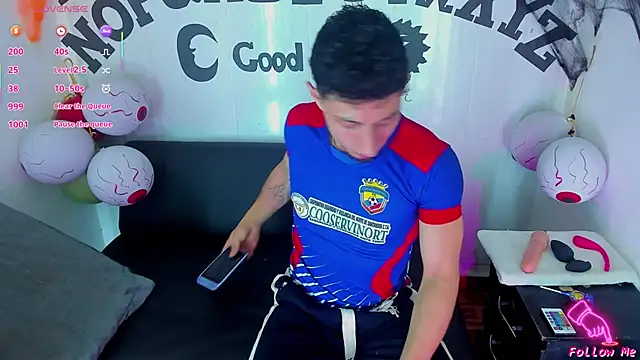 Piggy Eddy online show from 10-22-25, 08:41