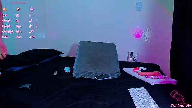 Piggy Eddy online show from 02-20-26, 03:14