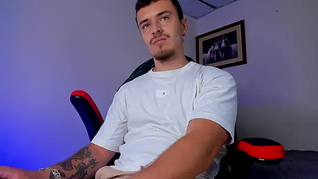 james connor2 online show from 02-25-25, 07:14