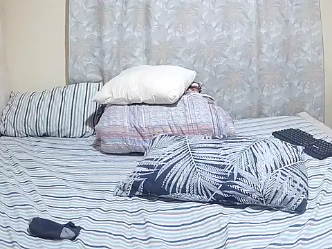 slender sweet online show from 04-14-26, 12:44