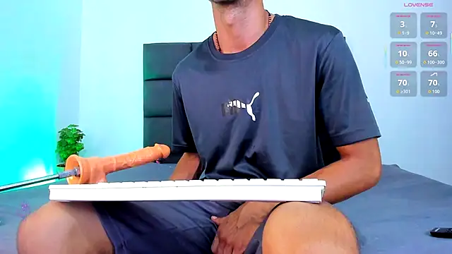 steven hott8 online show from 12-16-25, 04:12