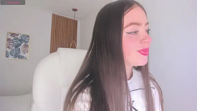 TiffanyWright online show from 02-01-26, 01:53