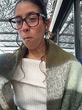 Snapshot of ValeriEvan chatting on 12-02-25, 08:37 ValeriEvan online show from 12-02-25, 08:37