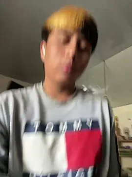 Snapshot of FlpGmz chatting on 09-26-25, 06:12 FlpGmz online show from 09-26-25, 06:12