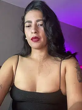 Snapshot of Cleopatracute_ chatting on 01-06-25, 05:30 Cleopatracute online show from 01-06-25, 05:30