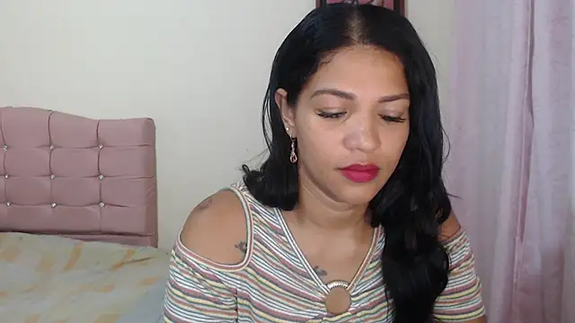 makennaa  online show from 04-08-26, 10:26