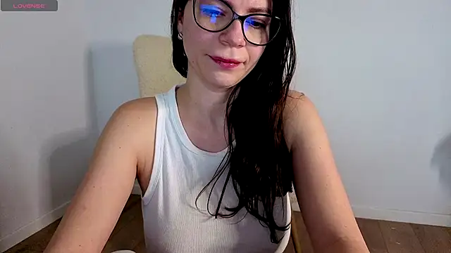 Jullyenn3 online show from 11-22-25, 09:30