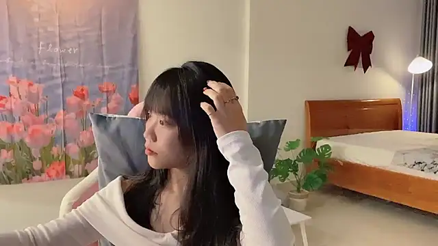 Snapshot of -rosiie- chatting on 03-05-25, 02:34 -rosiie- online show from 03-05-25, 02:34