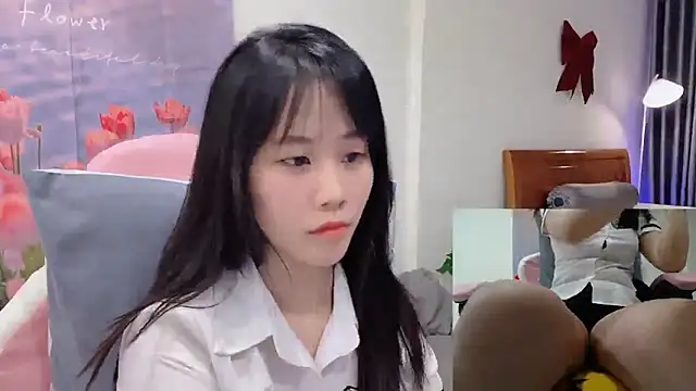 Snapshot of -rosiie- chatting on 03-19-25, 03:41 -rosiie- online show from 03-19-25, 03:41