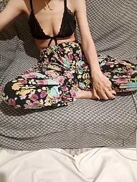 Snapshot of xaleyna36 chatting on 02-22-26, 11:14 xaleyna36 online show from 02-22-26, 11:14