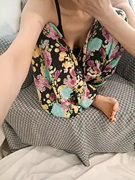 Snapshot of xaleyna36 chatting on 03-01-26, 12:07 xaleyna36 online show from 03-01-26, 12:07