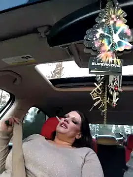 Snapshot of Throats chatting on 09-20-25, 01:45 Throats online show from 09-20-25, 01:45