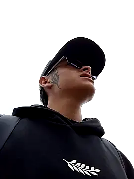 Snapshot of Cuervo_maniaco chatting on 01-28-25, 04:19 Cuervo maniaco online show from 01-28-25, 04:19