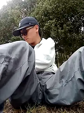 Snapshot of Cuervo_maniaco chatting on 02-07-25, 07:06 Cuervo maniaco online show from 02-07-25, 07:06