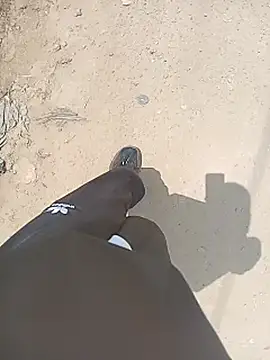 Snapshot of Cuervo_maniaco chatting on 02-26-25, 04:24 Cuervo maniaco online show from 02-26-25, 04:24