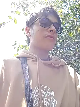 Snapshot of Cuervo_maniaco chatting on 10-02-25, 05:09 Cuervo maniaco online show from 10-02-25, 05:09