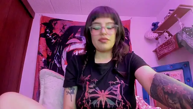 Lucyfx666 online show from 06-20-26, 02:14