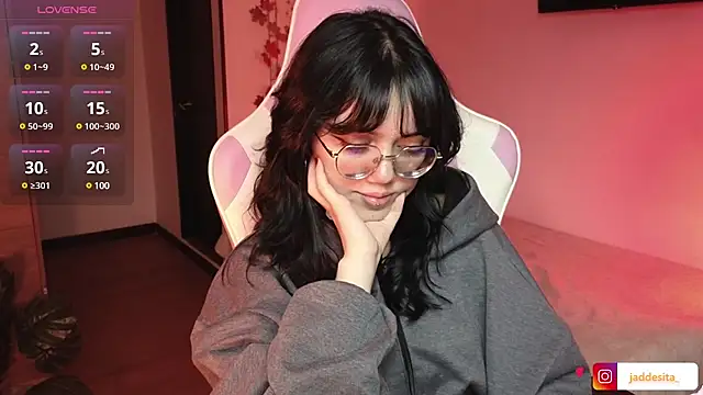 suzumi   online show from 12-05-24, 08:55