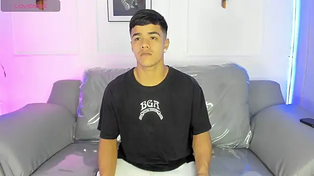 Rob saenz  online show from 12-19-25, 03:08