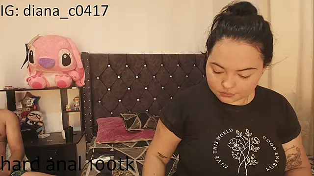 Snapshot of leoytessa_10 chatting on 11-19-25, 01:33 leoytessa 10 online show from 11-19-25, 01:33