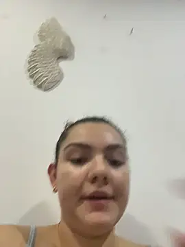 Snapshot of eva_y_marcelo chatting on 04-22-26, 11:56 eva y marcelo online show from 04-22-26, 11:56