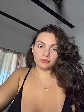 Snapshot of eva_y_marcelo chatting on 07-15-26, 01:49 eva y marcelo online show from 07-15-26, 01:49