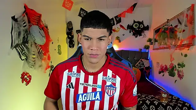 Damian latinxxx online show from 10-24-25, 02:52