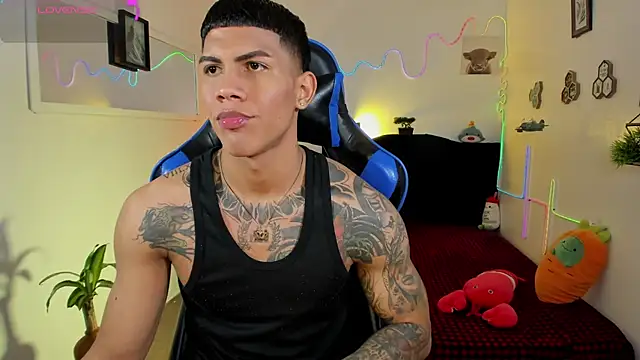 Damian latinxxx online show from 02-15-26, 07:51