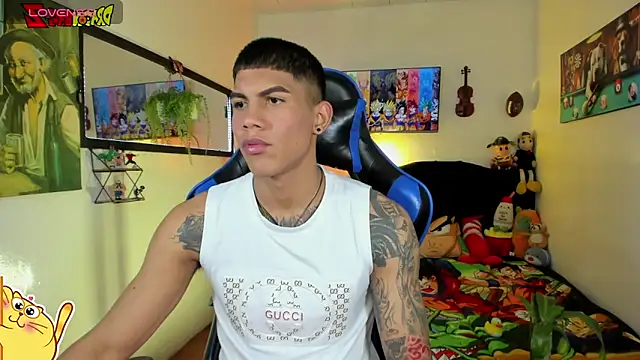 Snapshot of Damian_latinxxx chatting on 05-13-26, 03:04 Damian latinxxx online show from 05-13-26, 03:04
