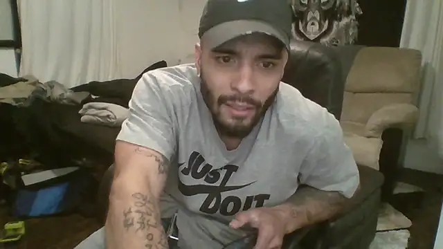 Snapshot of JohnnyDeep187 chatting on 02-16-25, 06:54 JohnnyDeep187 online show from 02-16-25, 06:54