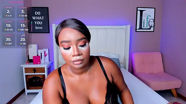 Britanymooree online show from 11-10-25, 07:46