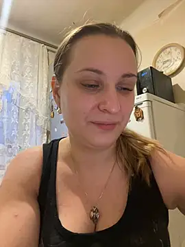 Snapshot of OlgaBuzzz chatting on 12-18-24, 02:42 OlgaBuzzz online show from 12-18-24, 02:42