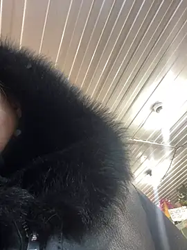 Snapshot of OlgaBuzzz chatting on 12-24-24, 06:11 OlgaBuzzz online show from 12-24-24, 06:11